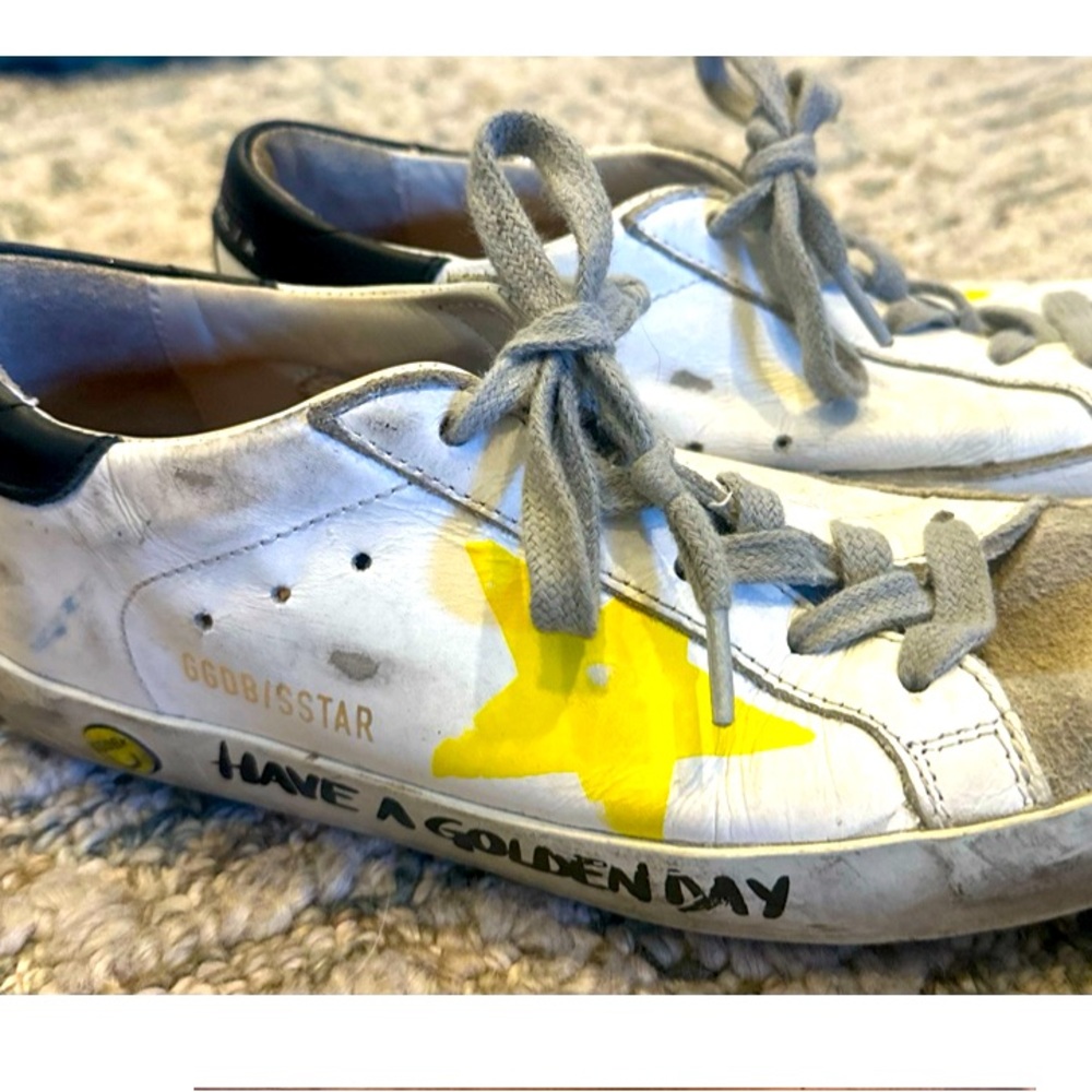 Authentic GOLDEN GOOSE ✨🎉 ⭐️ Size 33 or 2 - GUC